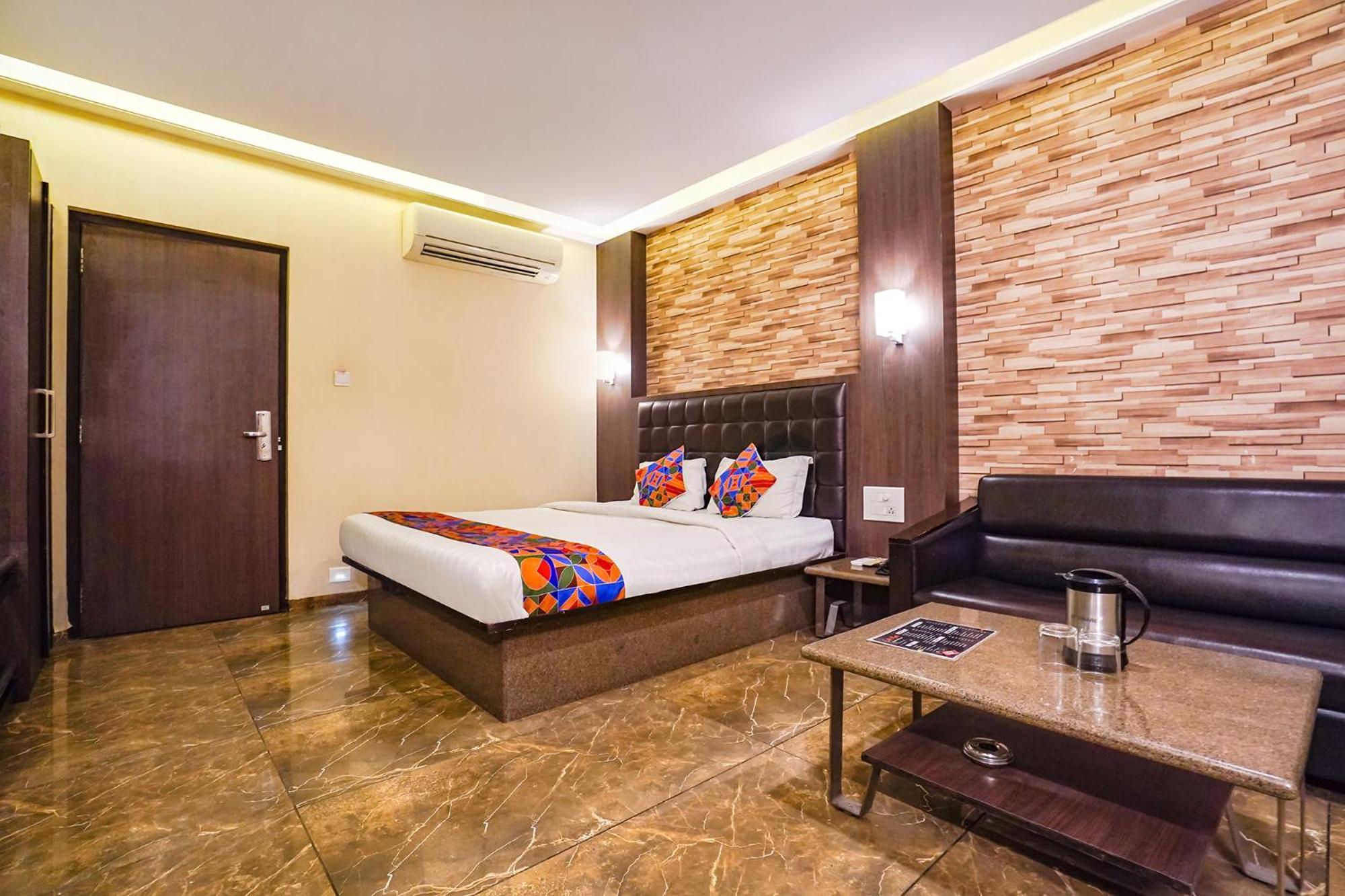 Fabhotel Jagannath - Nr Platinum Hospital, Sitabuldi Nagpur Zewnętrze zdjęcie