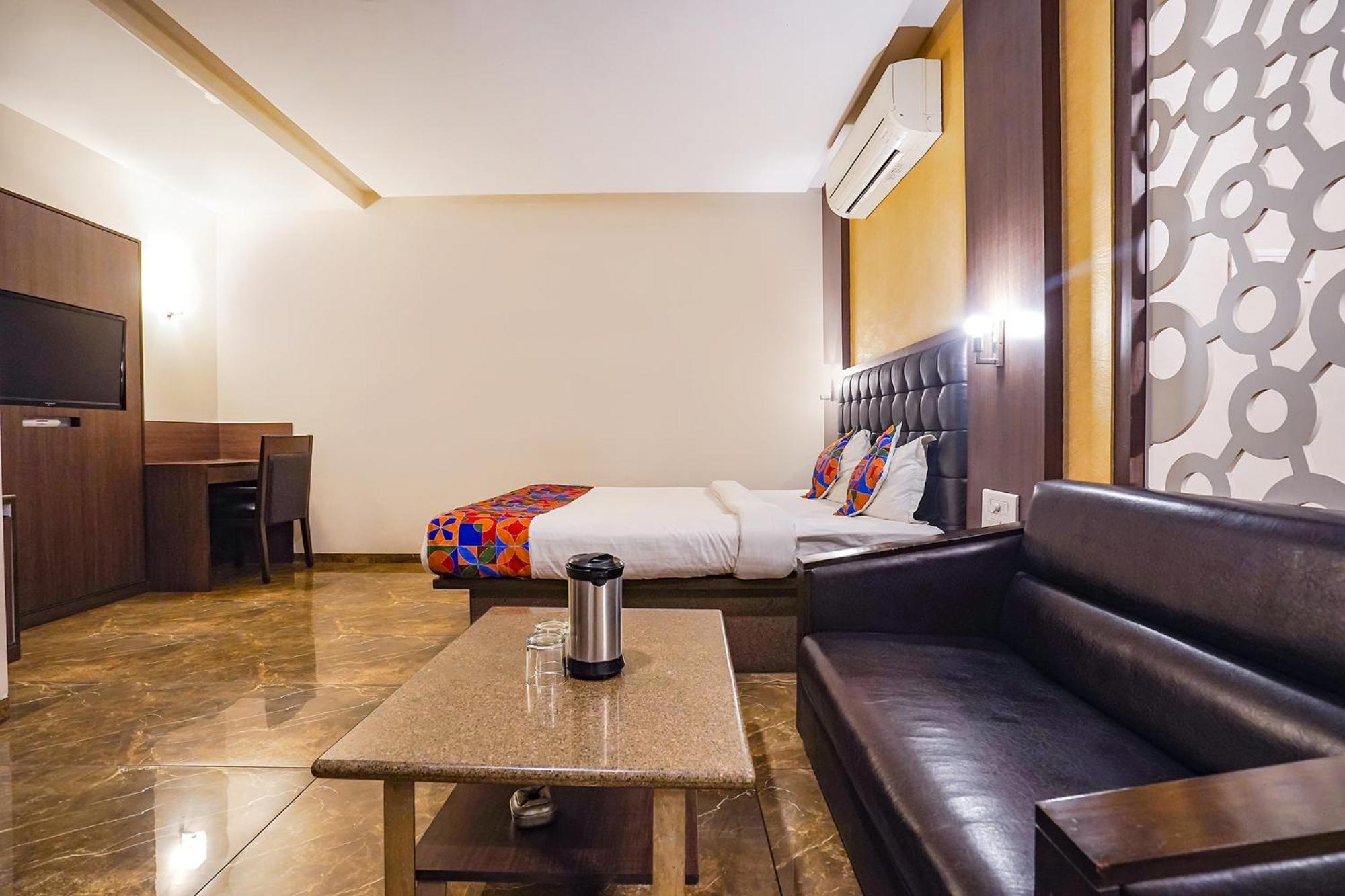 Fabhotel Jagannath - Nr Platinum Hospital, Sitabuldi Nagpur Zewnętrze zdjęcie