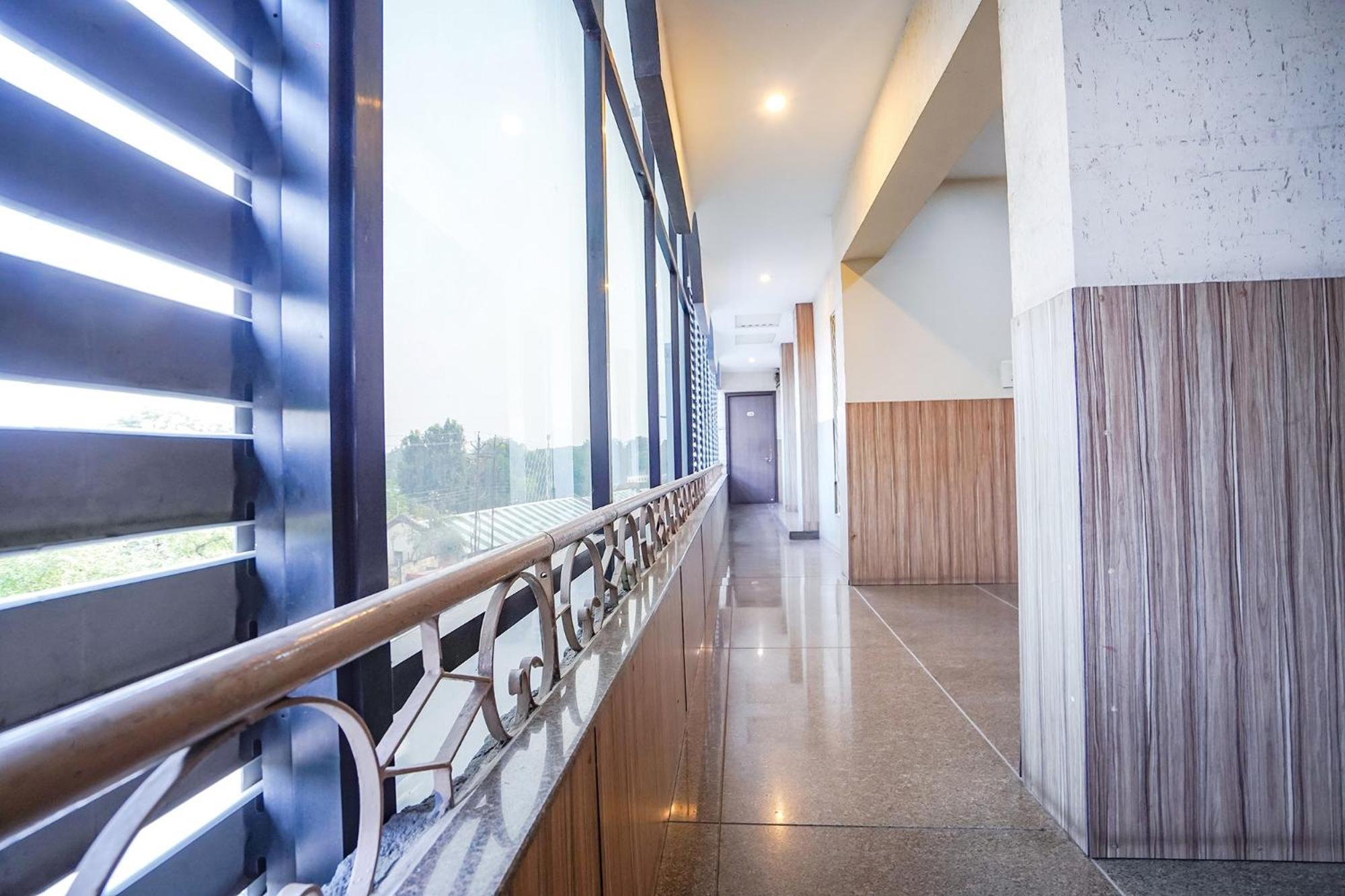 Fabhotel Jagannath - Nr Platinum Hospital, Sitabuldi Nagpur Zewnętrze zdjęcie